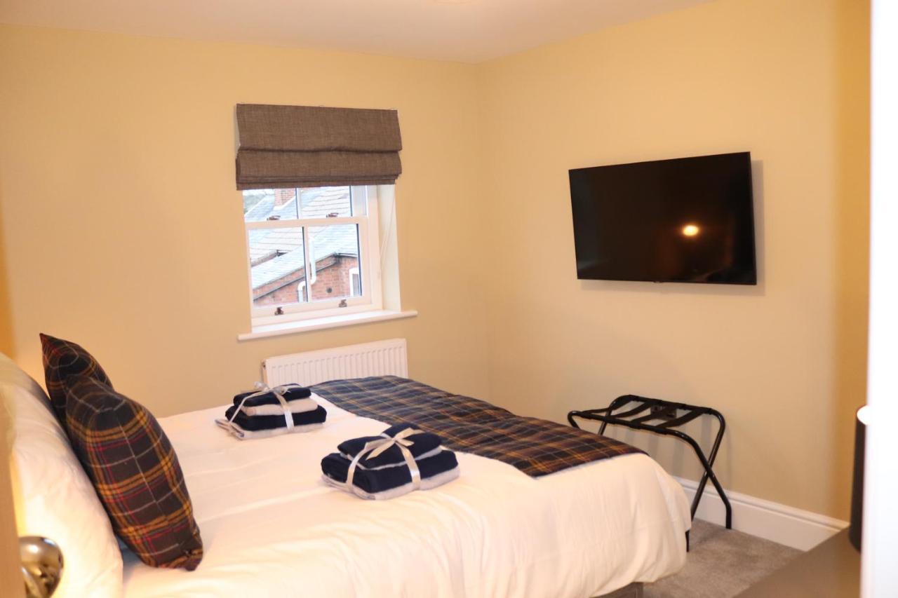 Canal View Cottage With Log Fire & Parking Blisworth Exteriér fotografie