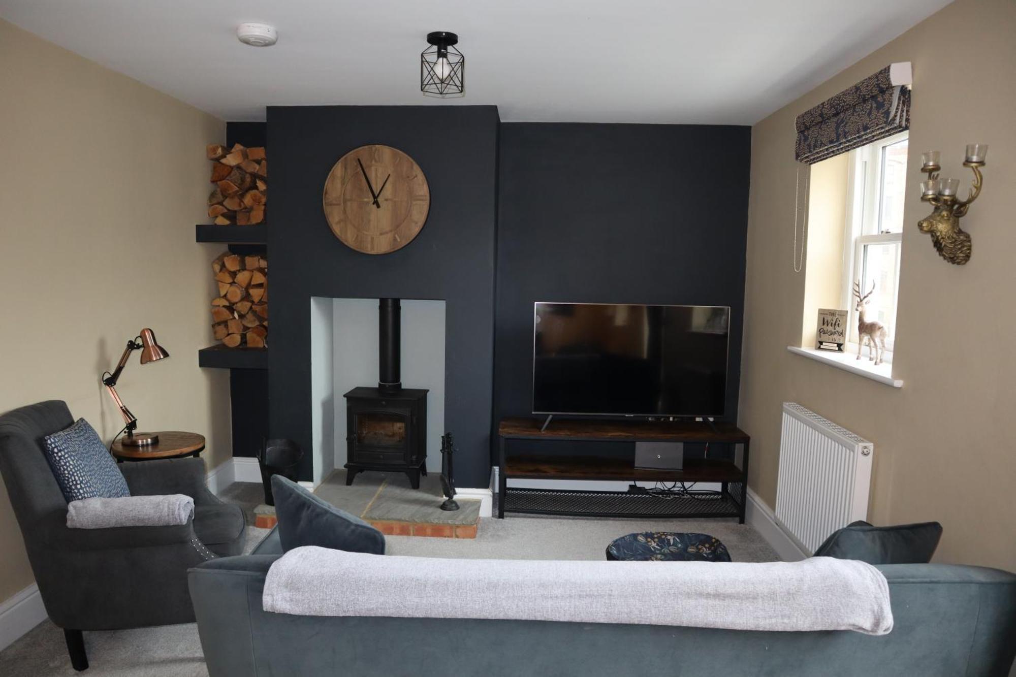 Canal View Cottage With Log Fire & Parking Blisworth Exteriér fotografie